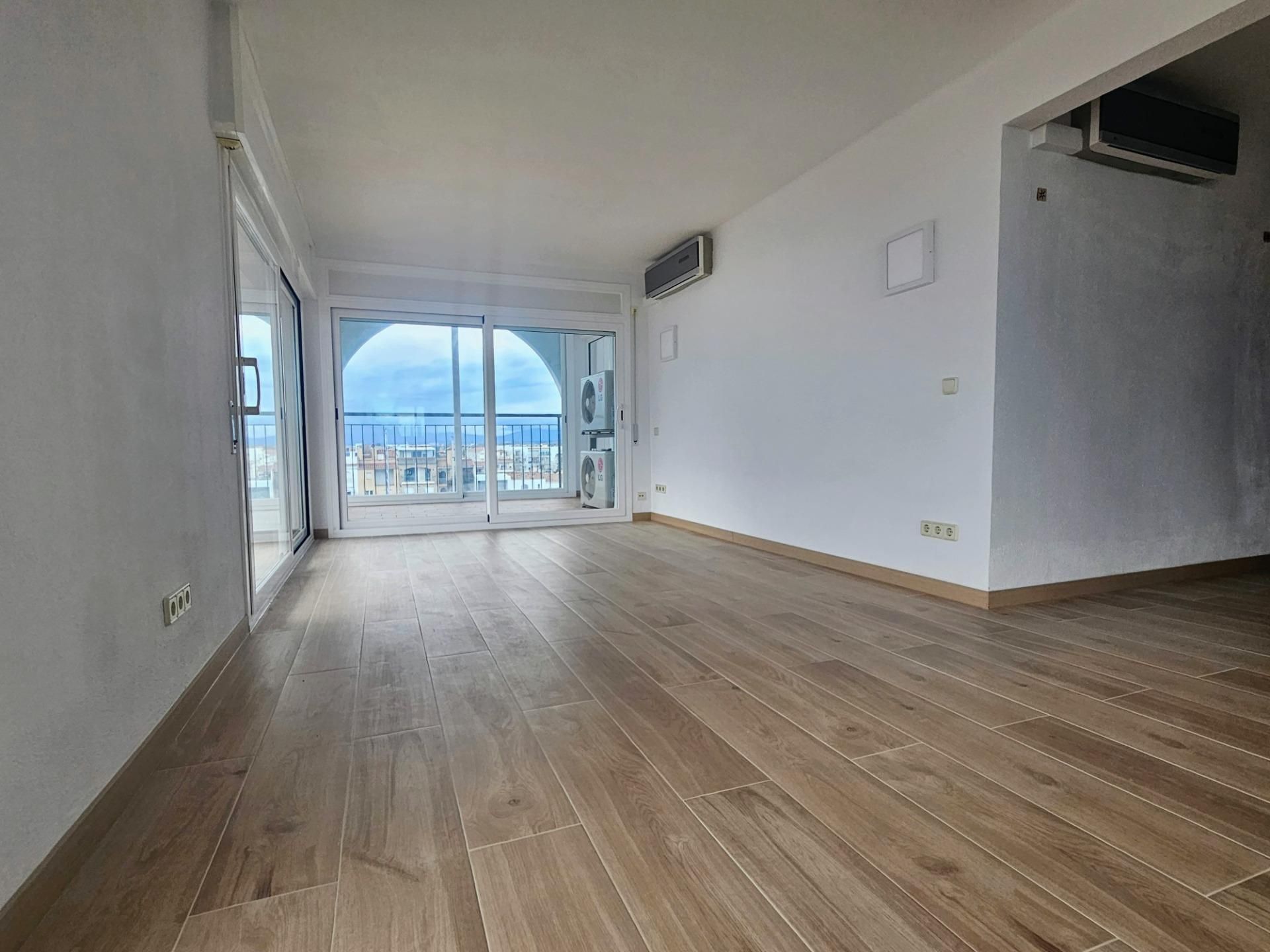 Living room of Apartment for sale in Empuriabrava  with Air Conditioner, Heating and Terrace