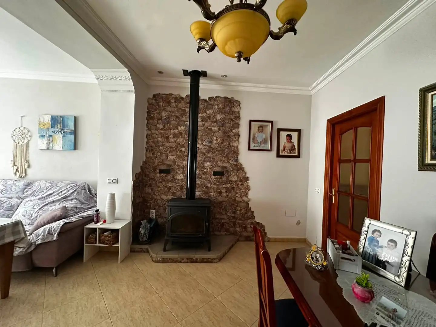 Casa amb terrassa en venda a Porcuna