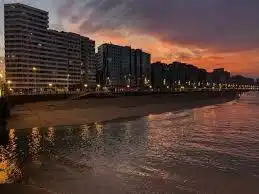 Vista exterior de Pis en venda en Gijón 