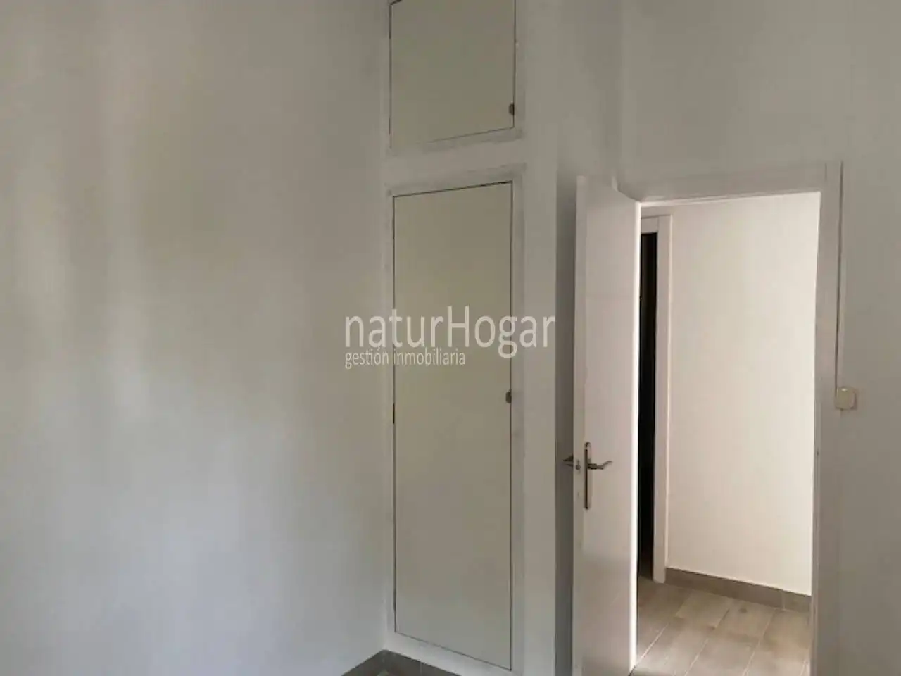 Haus oder Chalet zur Miete in Paterna mit Klimaanlage, Privatgarten und Terrasse