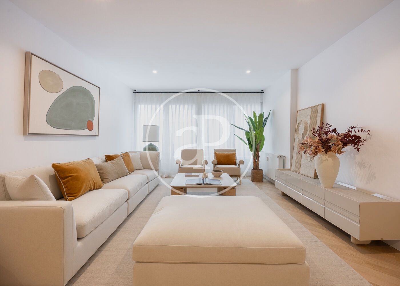 Living room of Flat for sale in  Madrid Capital  with Air Conditioner, Heating and Storage room