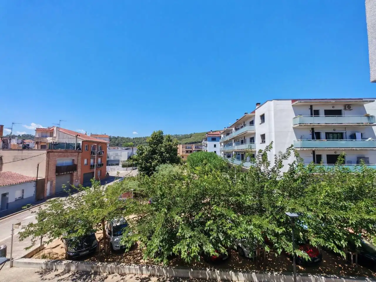 Vista exterior de Pis en venda en Sant Julià de Ramis amb Aire condicionat, Calefacció i Balcó