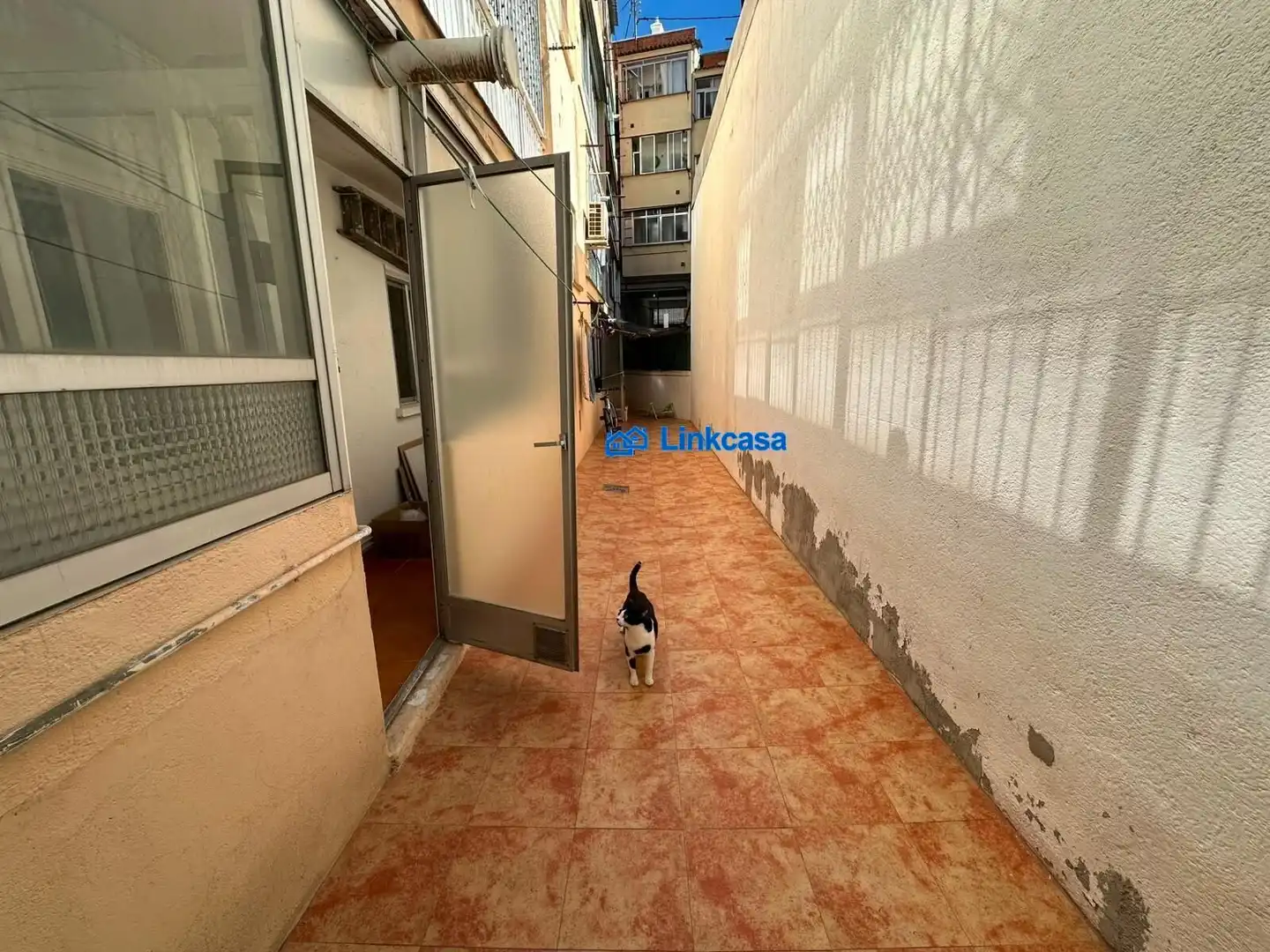 Vista exterior de Pis en venda en Madrid amb Calefacció, Parquet i Terrassa