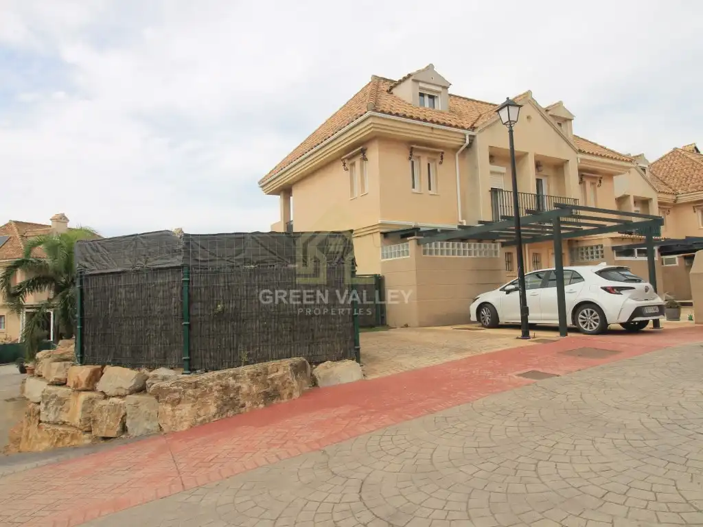 Casa aparellada en venda a Avenida de la Hacienda, imagen 37