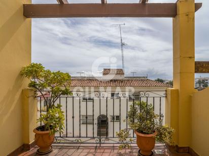 Vista exterior de Casa adosada en venda en Estepona amb Terrassa