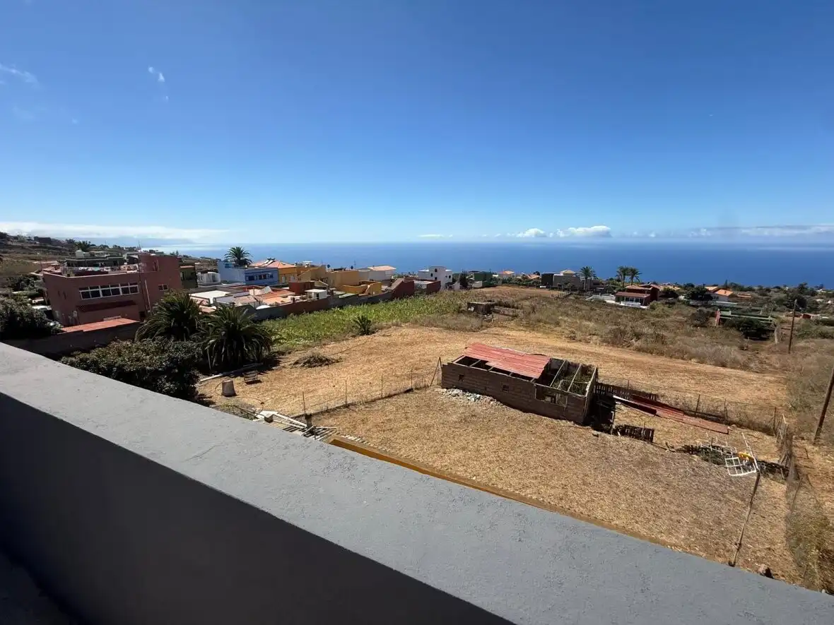 Vista exterior de Casa o xalet en venda en Tacoronte amb Terrassa