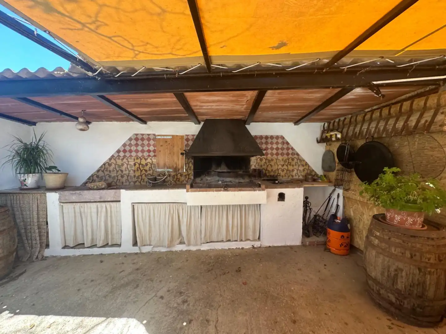 Cuina de Finca rústica en venda en Aldover amb Calefacció, Jardí privat i Terrassa