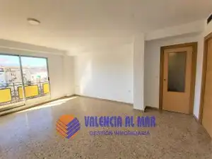 Habitación de Piso en venta en Valencia con Aire acondicionado, Horno y Balcón