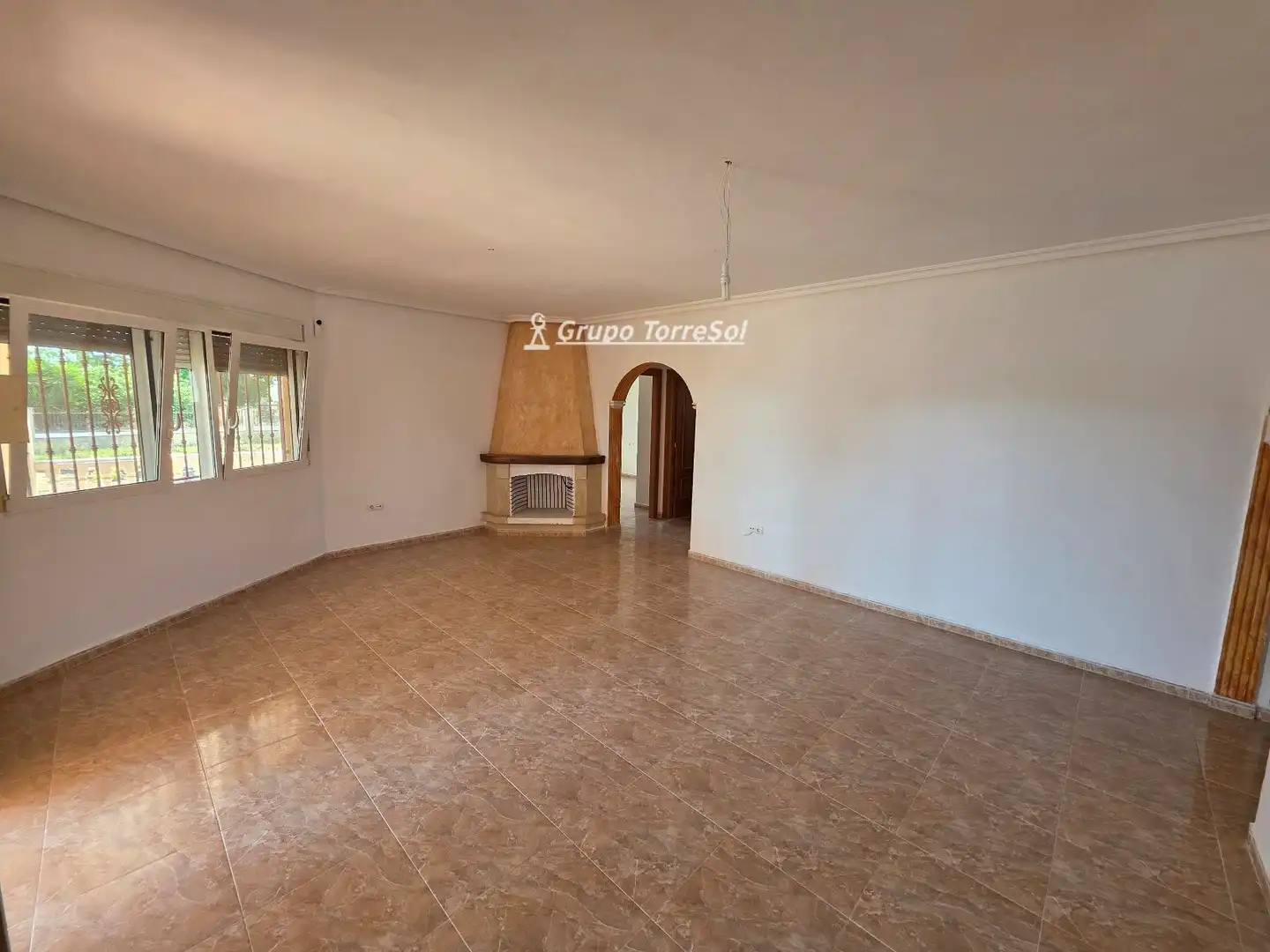 Sala d'estar de Casa o xalet en venda en Catral amb Calefacció, Jardí privat i Terrassa