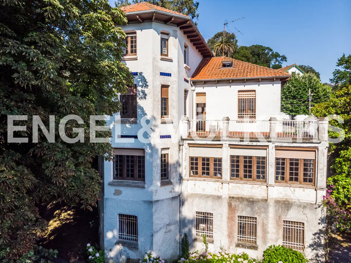 Vista exterior de Casa o chalet en venta en Gijón  con Calefacción, Jardín privado y Terraza