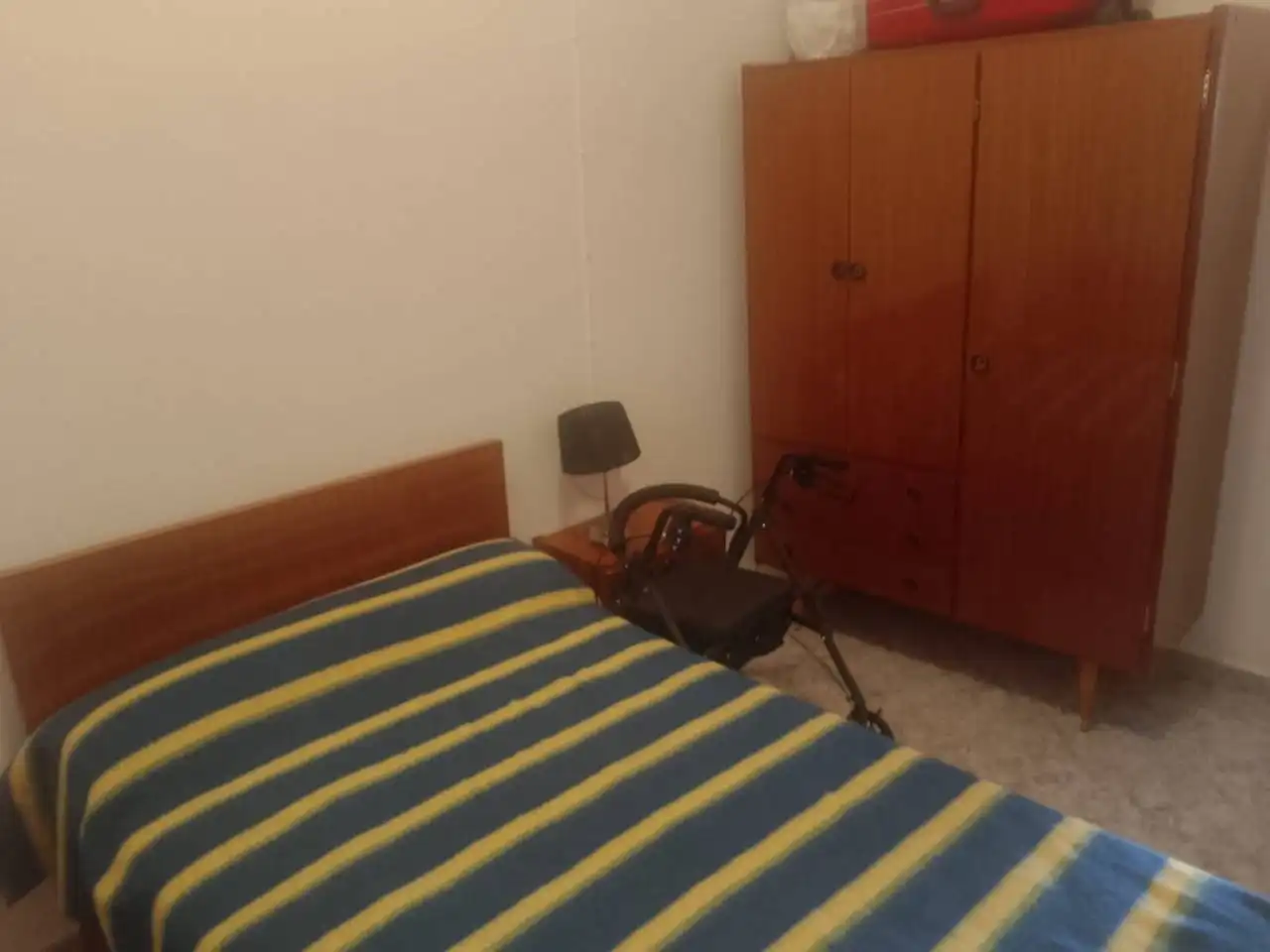 Habitación de Casa adosada en venta en Tavernes de la Valldigna con Aire acondicionado y Amueblado