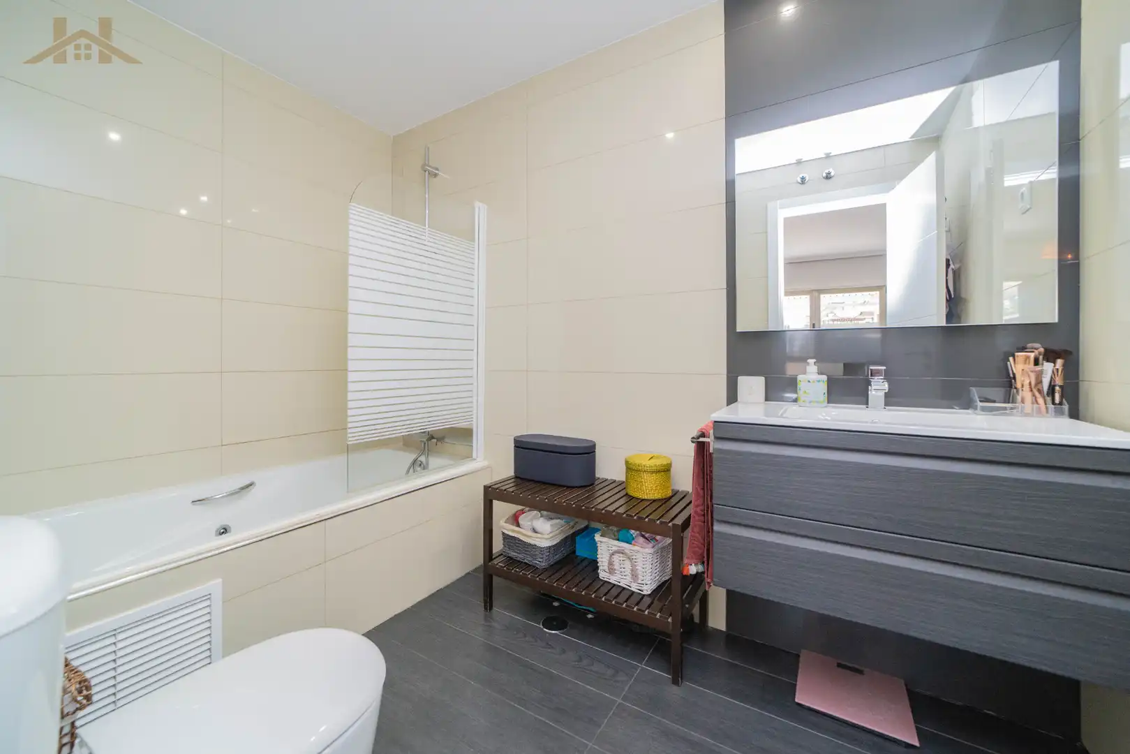Baño de Planta baja en venta en Boadilla del Monte con Aire acondicionado, Calefacción y Jardín privado