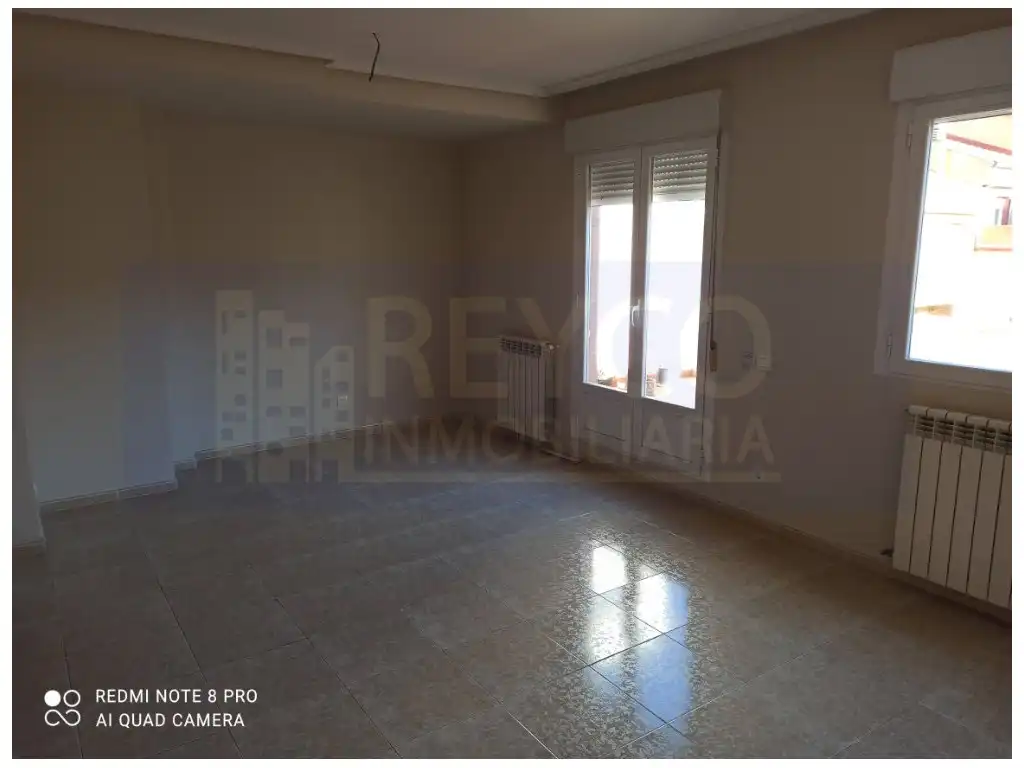 Sala d'estar de Àtic en venda en Nájera amb Balcó
