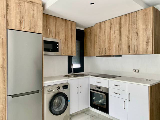 Piso en Alquiler en Calle Orense, 31 en Las Tres Cruces