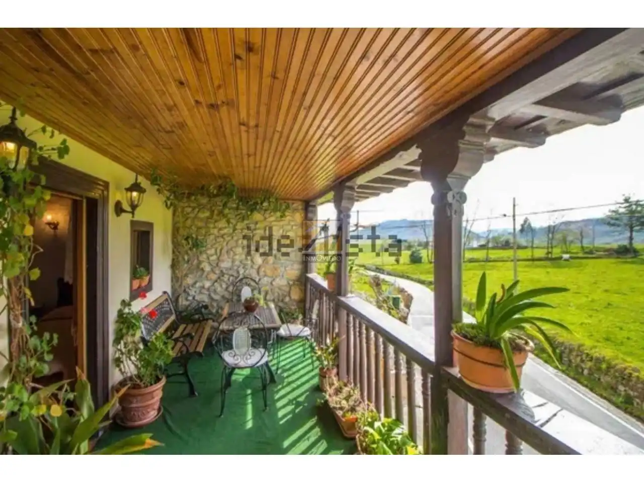 Terrasse von Einfamilien-Reihenhaus zum Verkauf in Piloña mit Heizung, Privatgarten und Terrasse