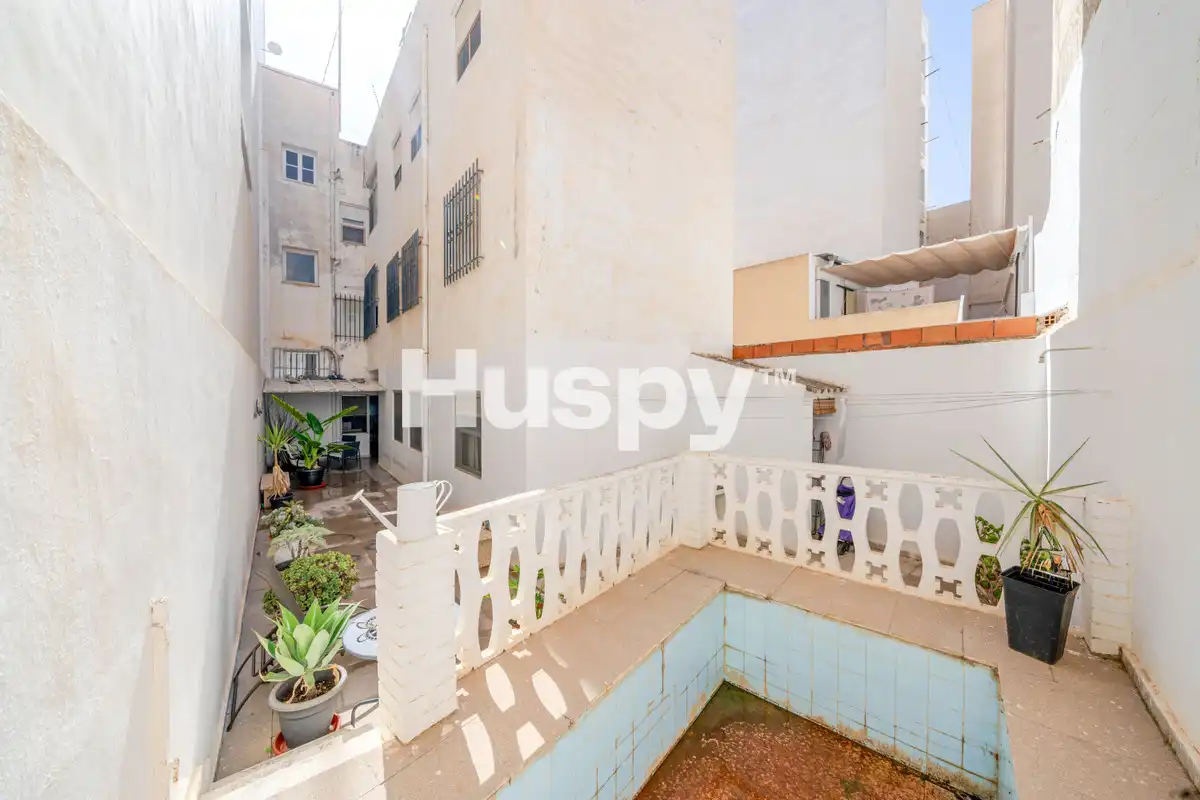 Vista exterior de Planta baja en venta en Playa de los Locos