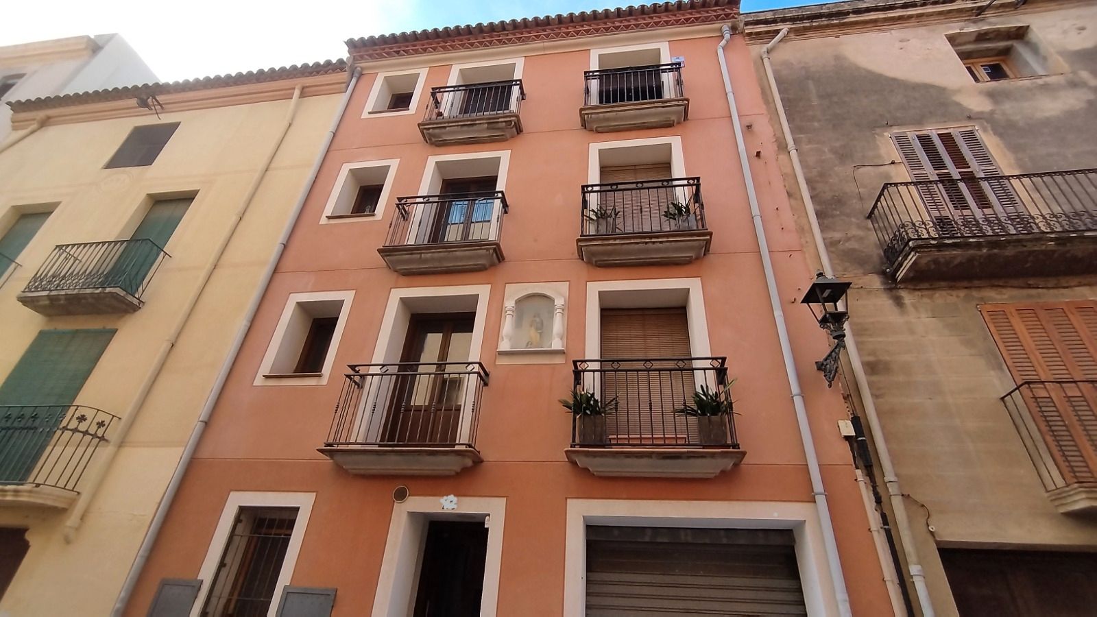 Vista exterior de Àtic en venda en Cambrils amb Aire condicionat, Calefacció i Moblat