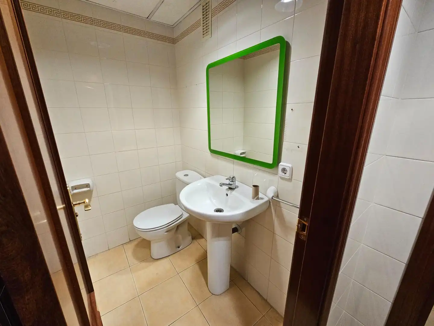 Office for sale in Santa Rosa - Valdeolleros