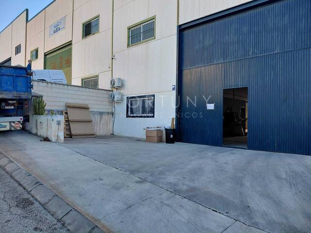 Nave industrial en Alquiler en Calle Emilio Prados en Colmenar