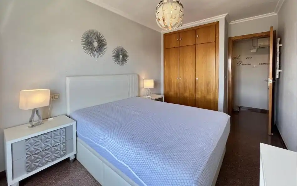 Habitación de Piso de alquiler en Sagunto / Sagunt con Aire acondicionado, Calefacción y Amueblado