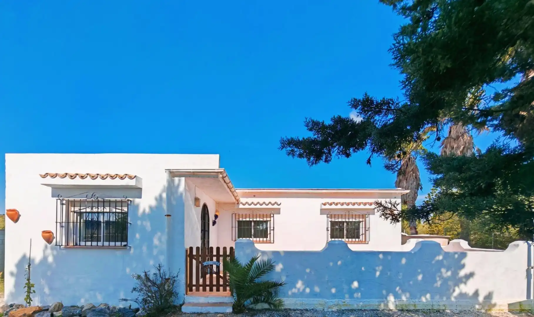 Vista exterior de Casa o chalet en venta en Medina Sidonia con Jardín privado, Piscina y Amueblado