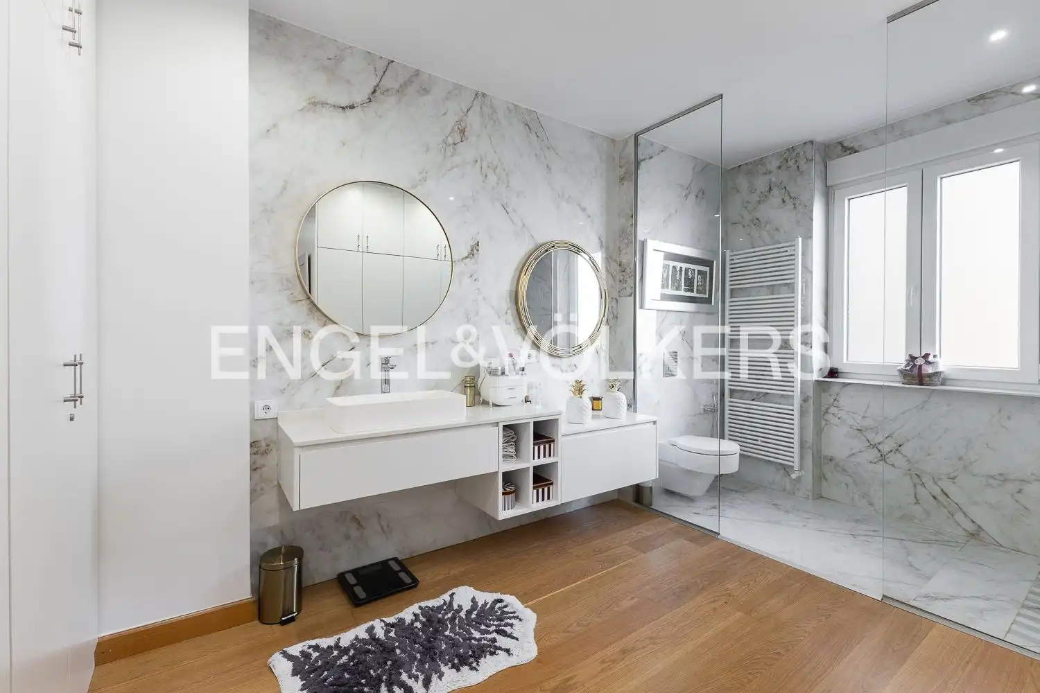 Baño de Apartamento en venta en Valencia con Aire acondicionado, Calefacción y Parquet