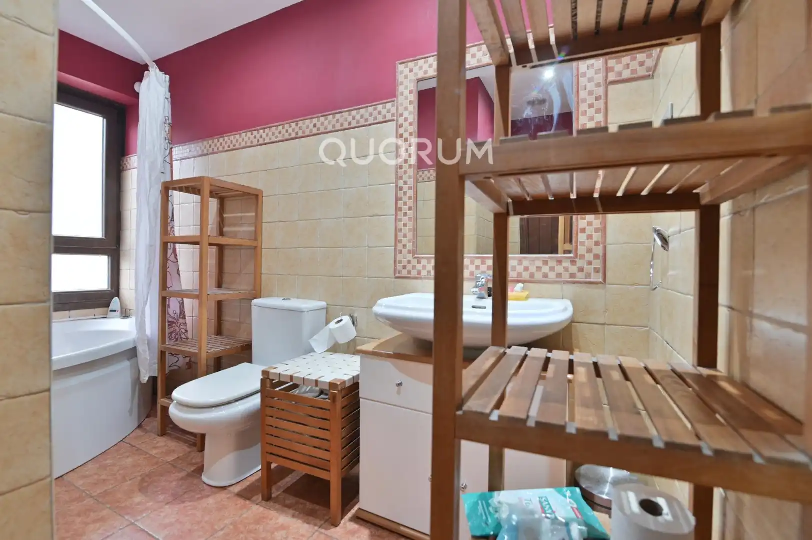 Bathroom of Flat for sale in Bilbao   with Furnished, Balcony and Jacuzzi