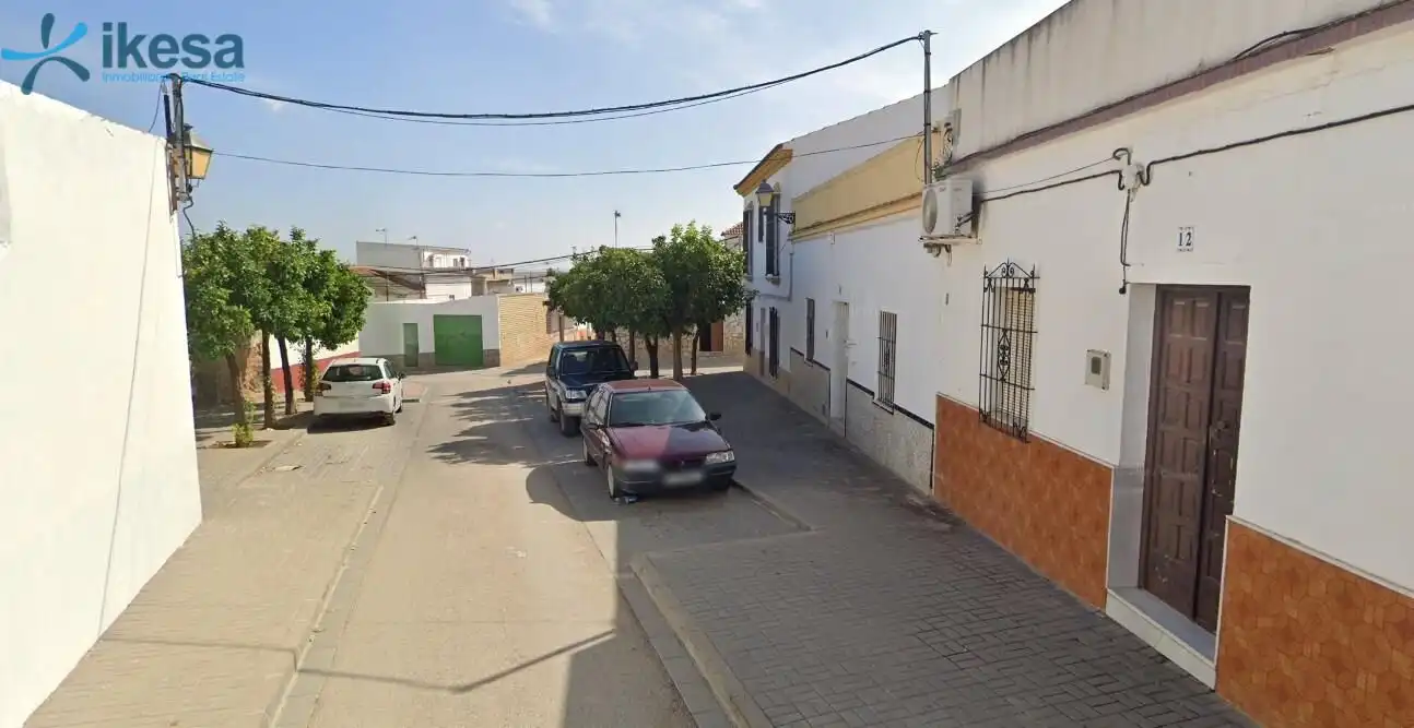 Casa adosada en venta en La Lantejuela