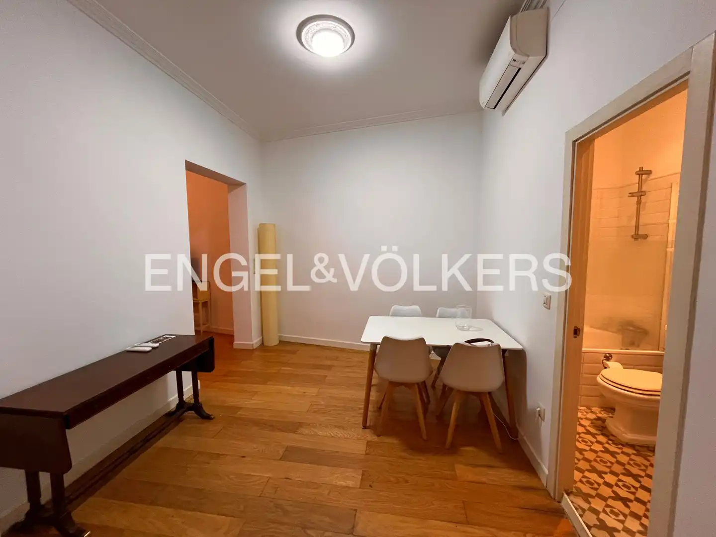 Dining room of Flat for rent in Madrid  with Air Conditioner, Heating and Parquet flooring