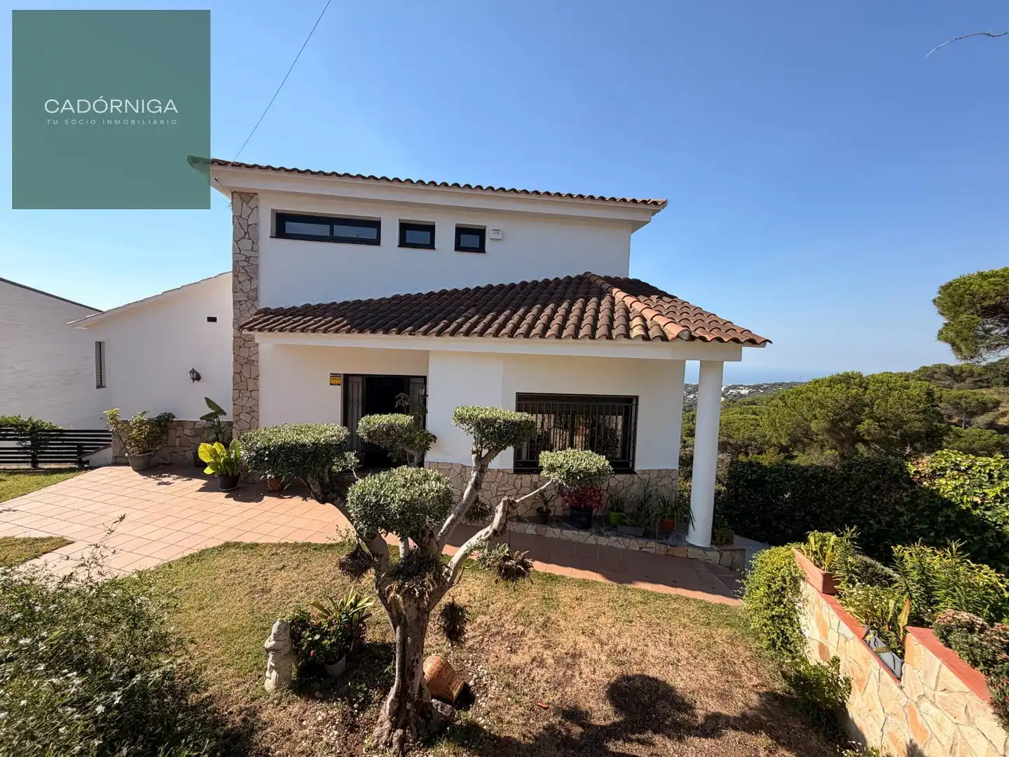 Vista exterior de Casa o xalet en venda en Mataró amb Calefacció, Terrassa i Traster