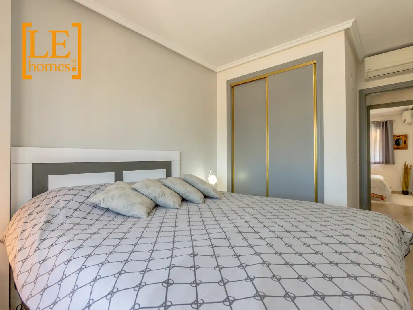Dormitori de Apartament en venda en Orihuela amb Aire condicionat, Moblat i Forn