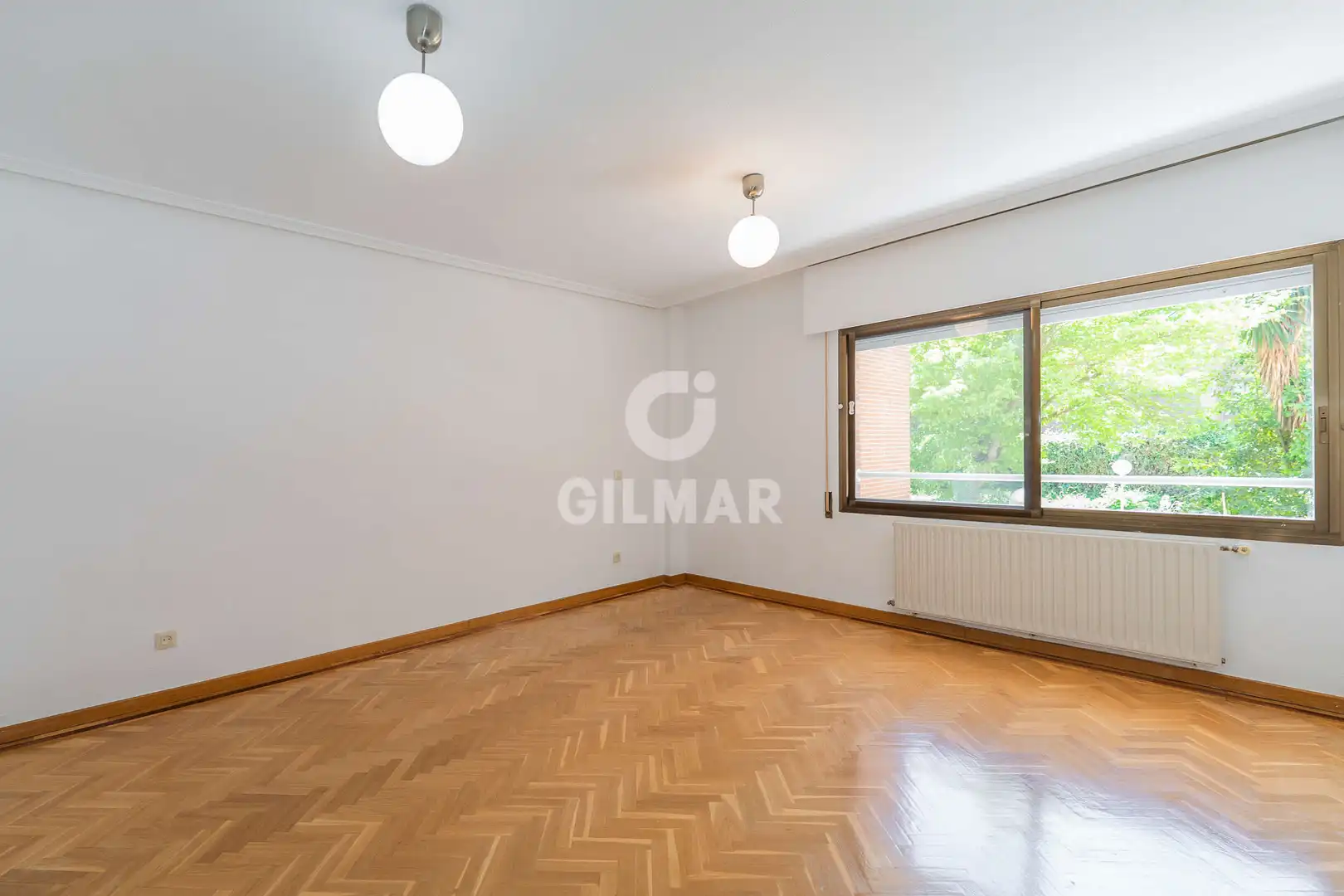 Schlafzimmer von Wohnung zum Verkauf in Pozuelo de Alarcón mit Heizung, Privatgarten und Abstellraum