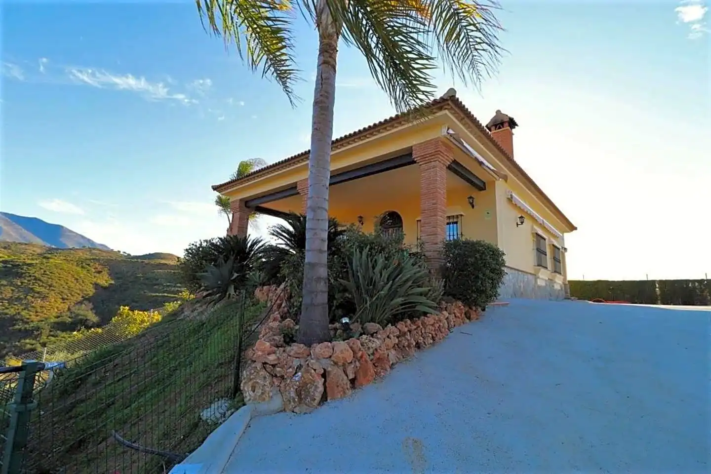 Vista exterior de Casa o chalet de alquiler en Mijas con Aire acondicionado, Jardín privado y Terraza
