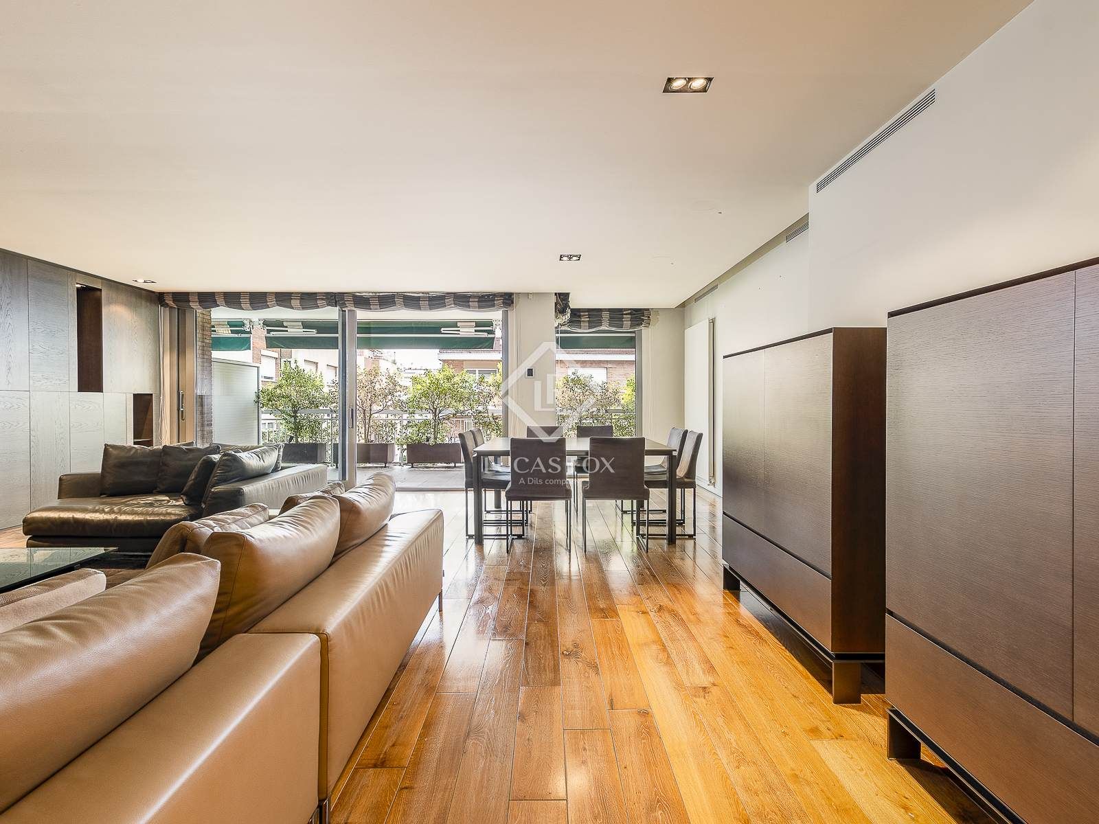 Vista exterior de Pis en venda en  Barcelona Capital amb Aire condicionat, Calefacció i Terrassa