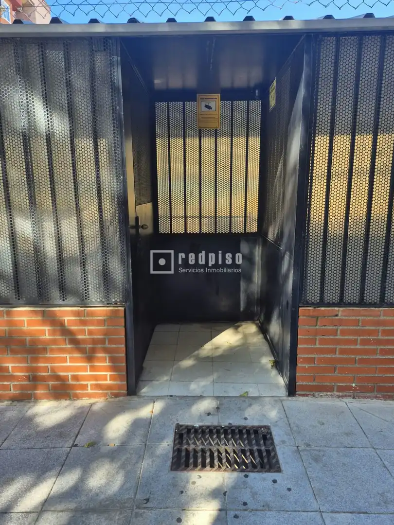 Aparcament de Garatge en venda en Fuentebella -San Felix - El Leguario