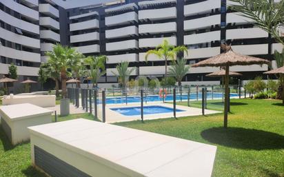 Piscina de Pis en venda en  Sevilla Capital amb Aire condicionat, Calefacció i Terrassa