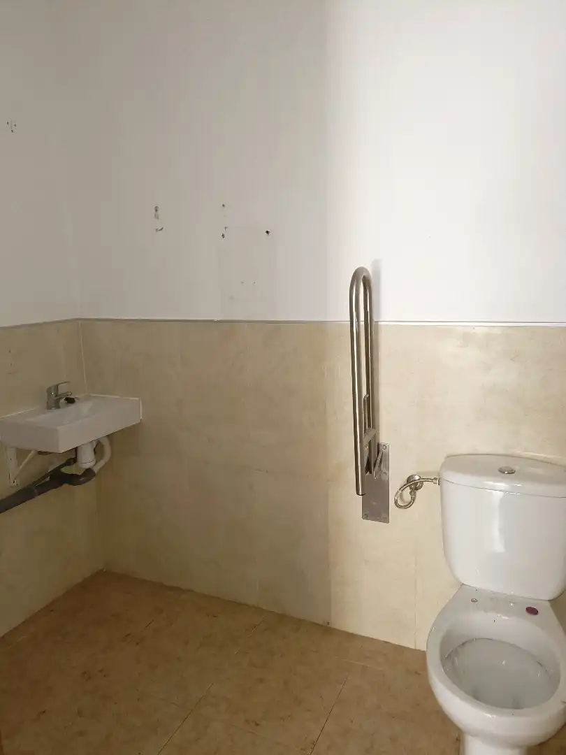 Baño de Local en venta en Burriana / Borriana