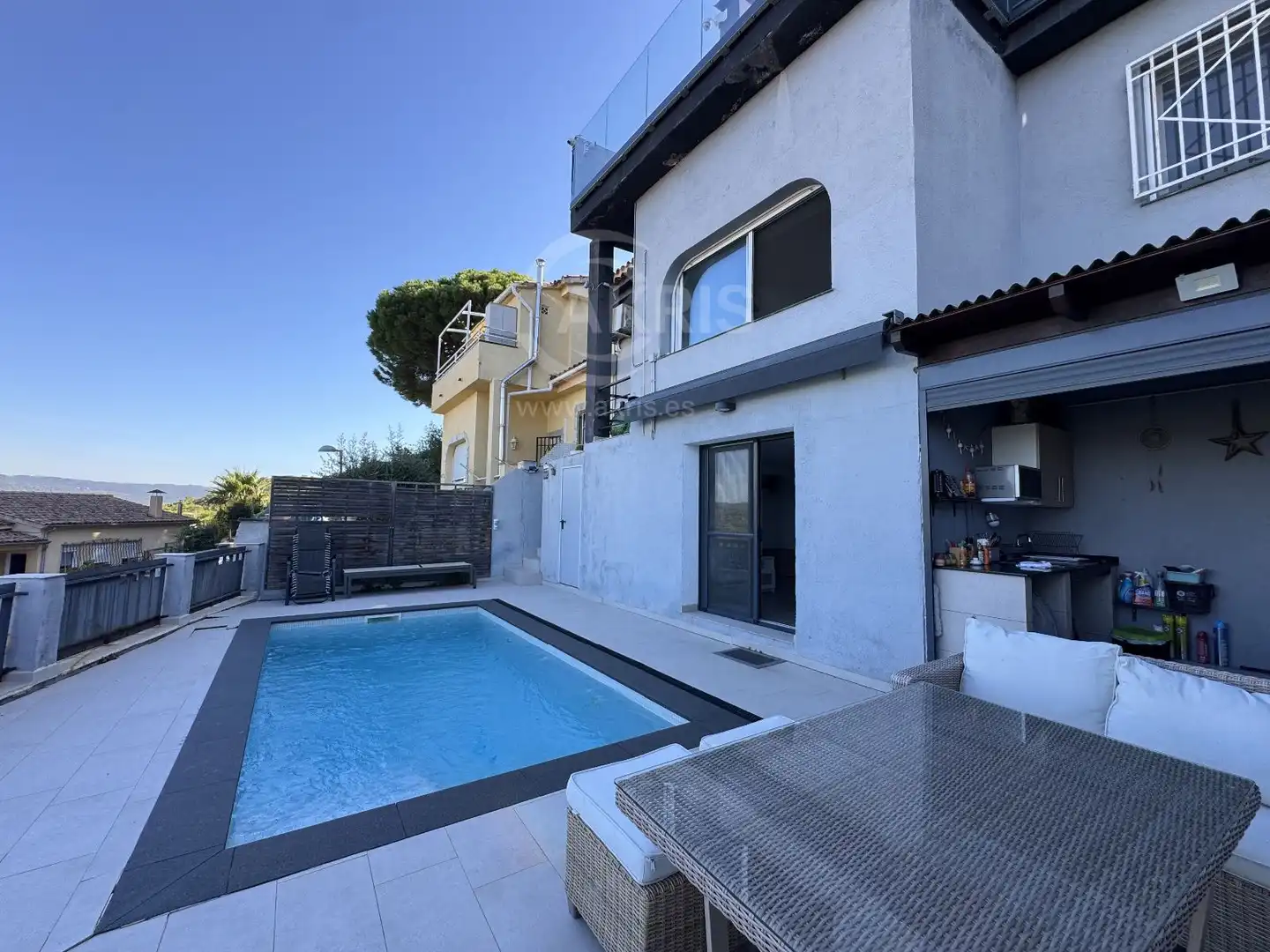 Adosado con piscina en venta en St Damia