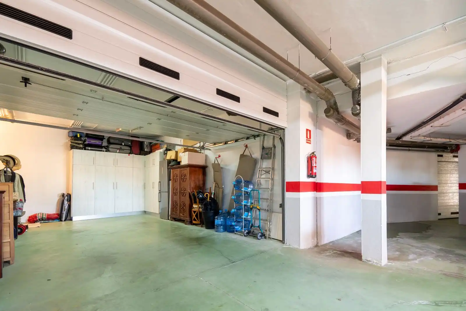 Parking de Casa adosada en venta en Estepona con Aire acondicionado, Amueblado y Horno