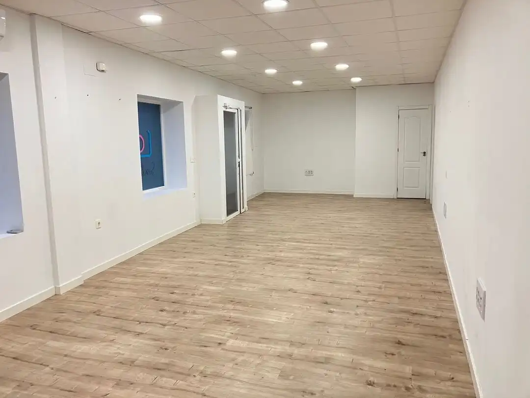 Local en venta en Esquivias con Aire acondicionado