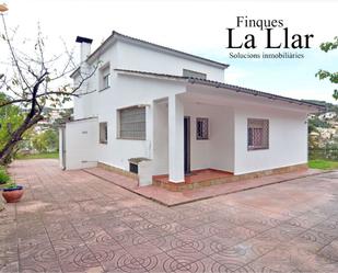 Vista exterior de Casa o xalet en venda en Vallirana amb Terrassa