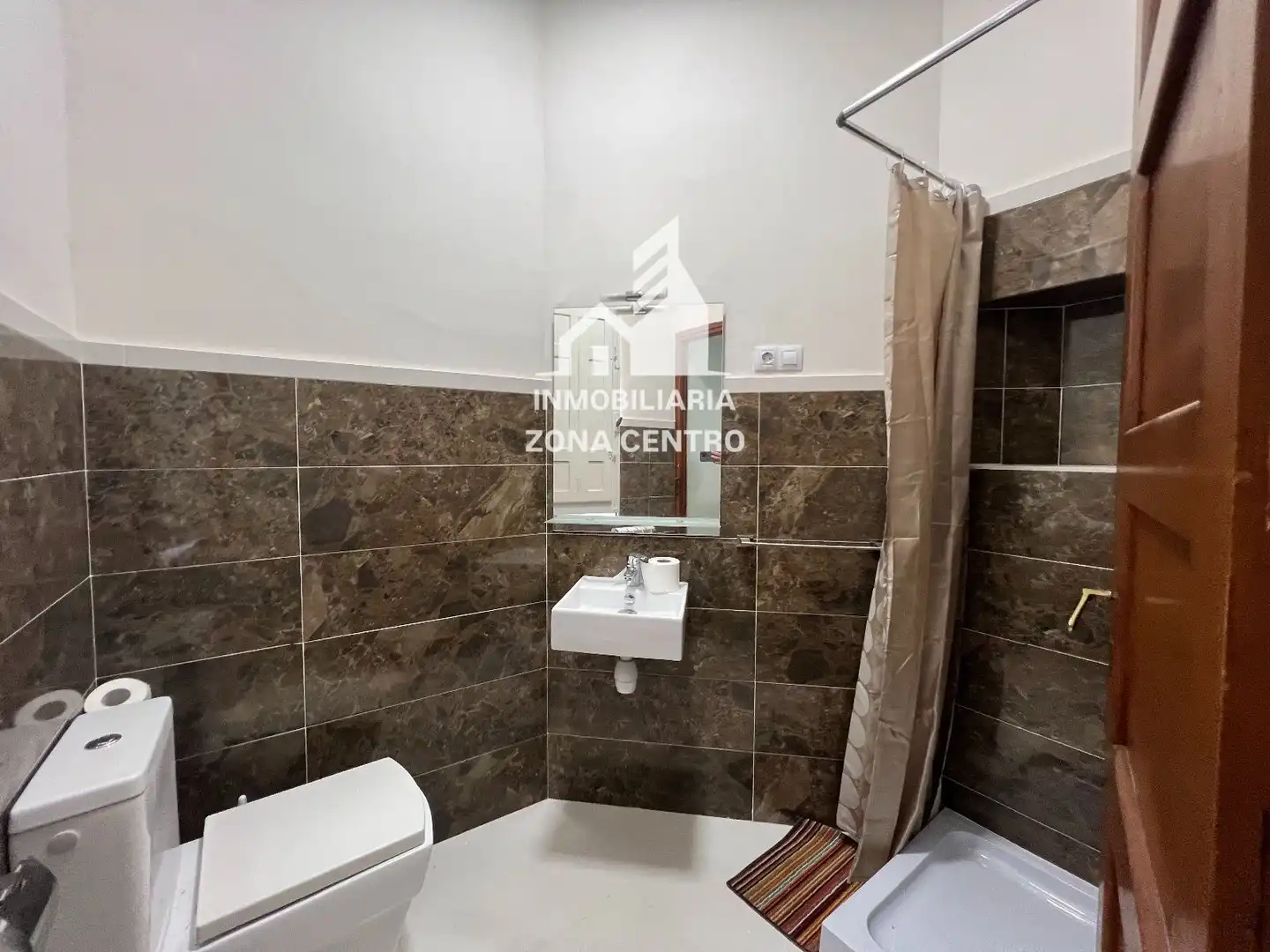 Baño de Casa adosada en venta en Sahagún con Calefacción y Amueblado