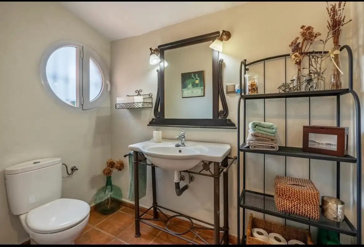 Bathroom of Houses for rent in Monachil  with Air Conditioner, Heating and Private garden
