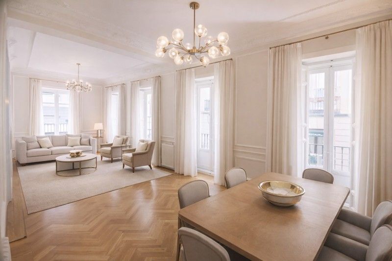 Dining room of Flat for sale in  Madrid Capital  with Air Conditioner, Heating and Parquet flooring