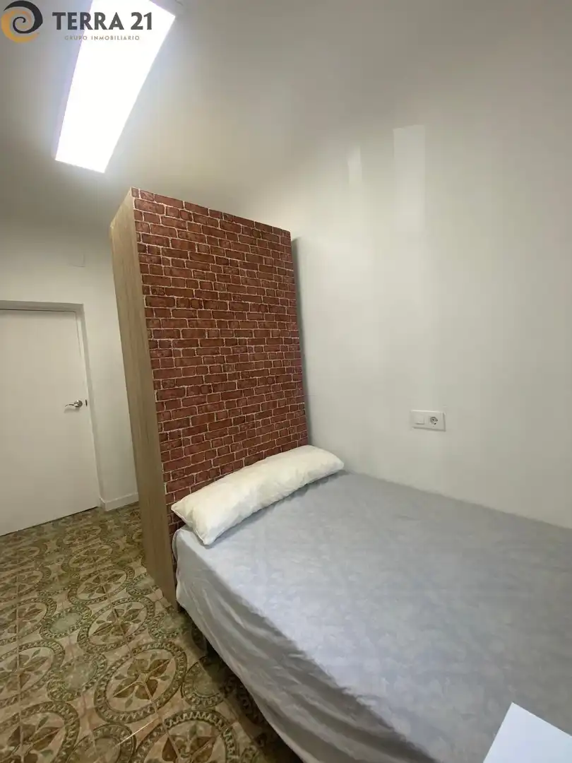 Habitación de Piso de alquiler en Jaén con Terraza, Amueblado y Balcón