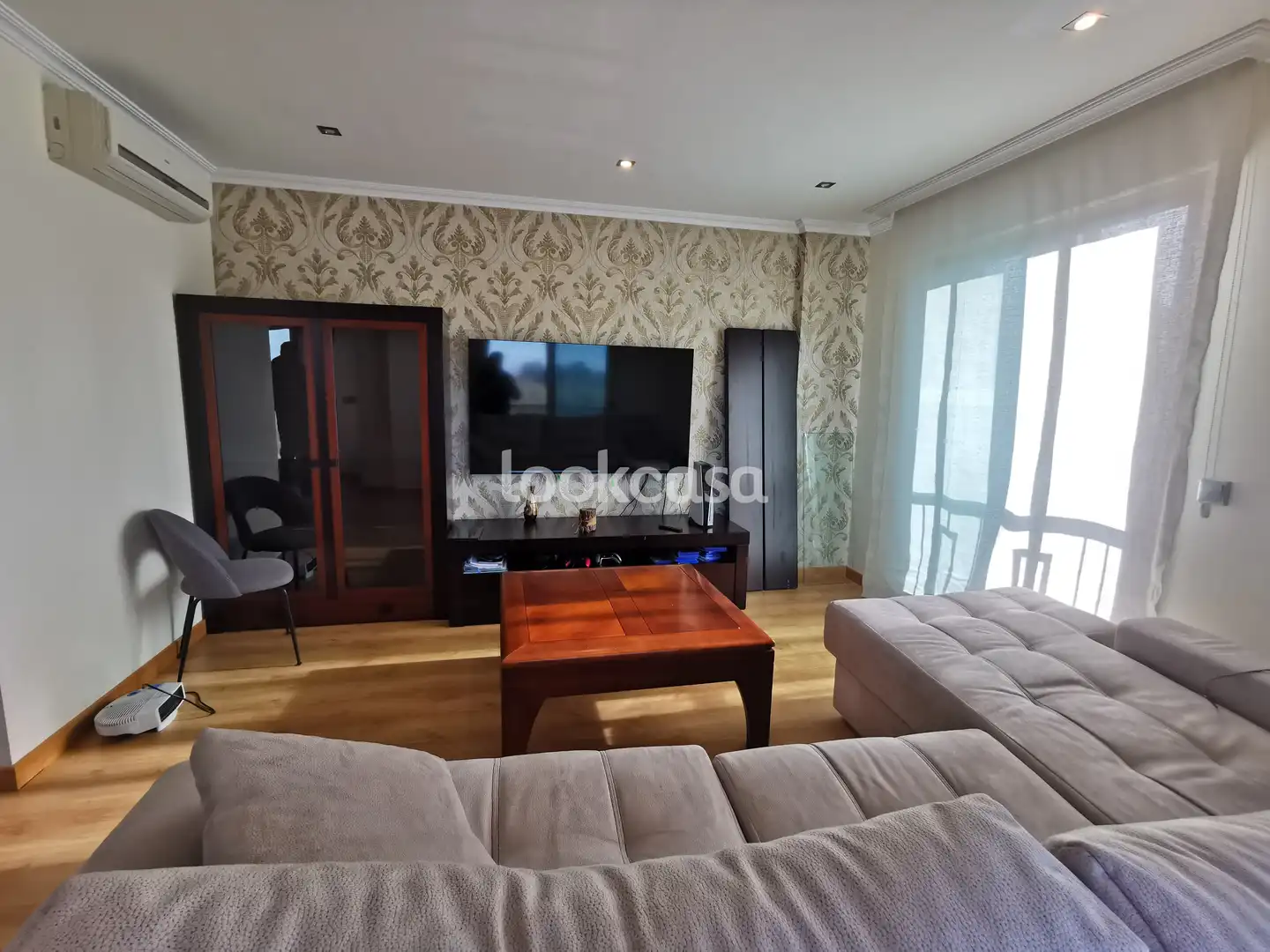 Living room of Flat for sale in Sanxenxo  with Heating, Private garden and Parquet flooring