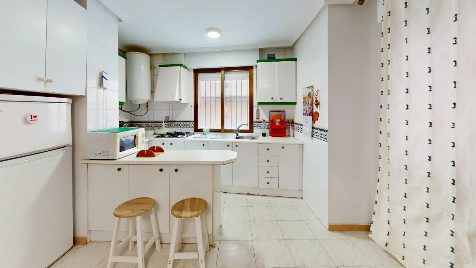 Piso en venta en Calle Radio Murcia, Las Piscinas Naturales