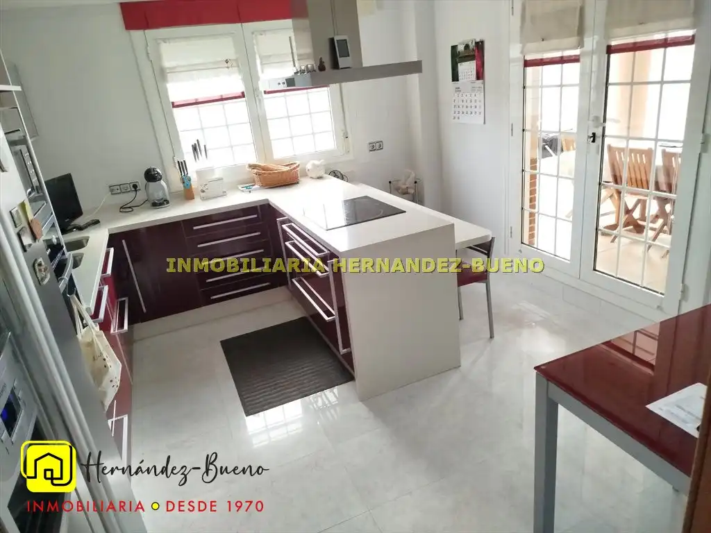 Cocina de Casa o chalet en venta en Calvarrasa de Abajo con Calefacción, Jardín privado y Terraza