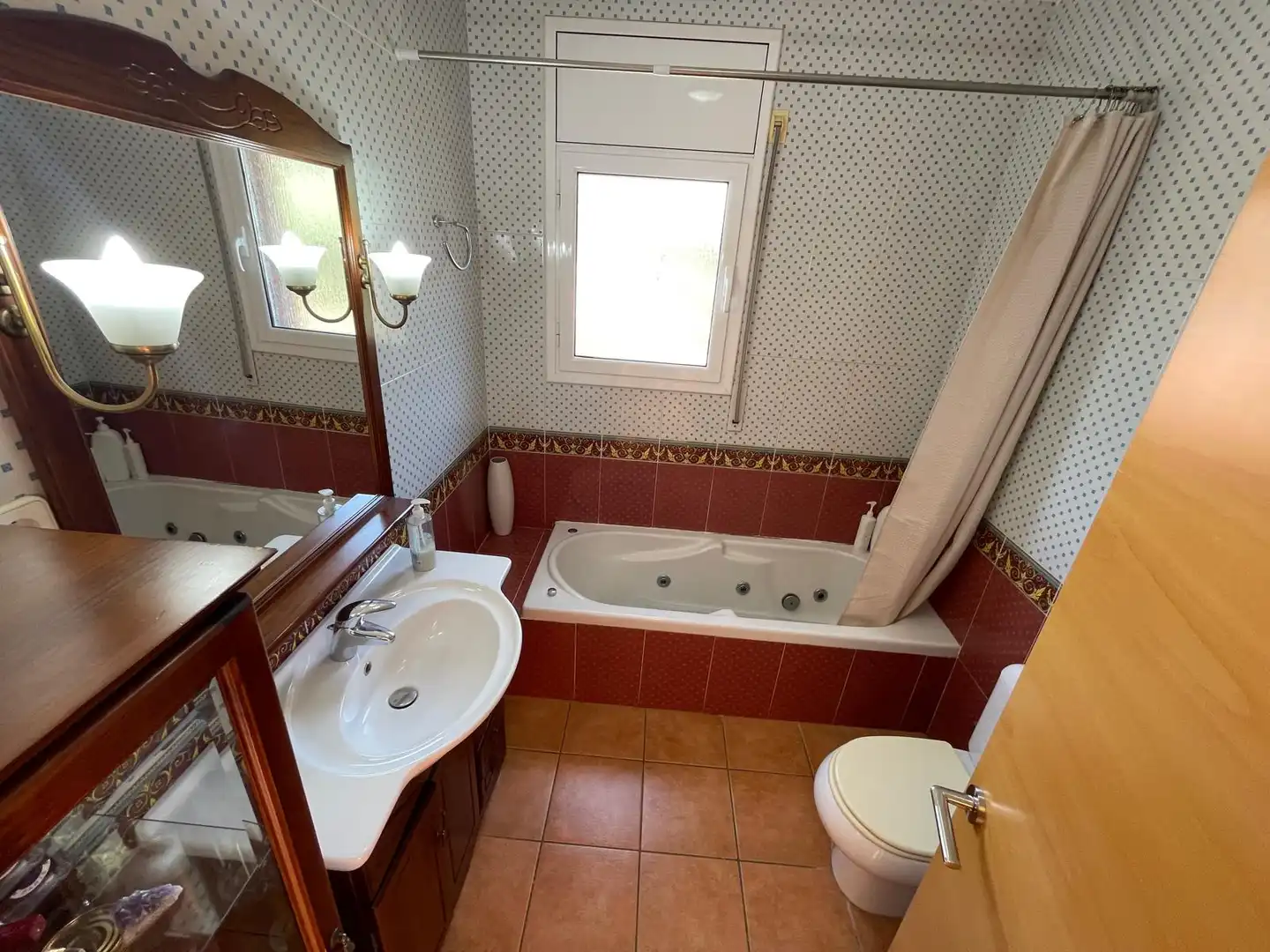 Bany de Casa o xalet en venda en Cervelló amb Aire condicionat, Calefacció i Jardí privat