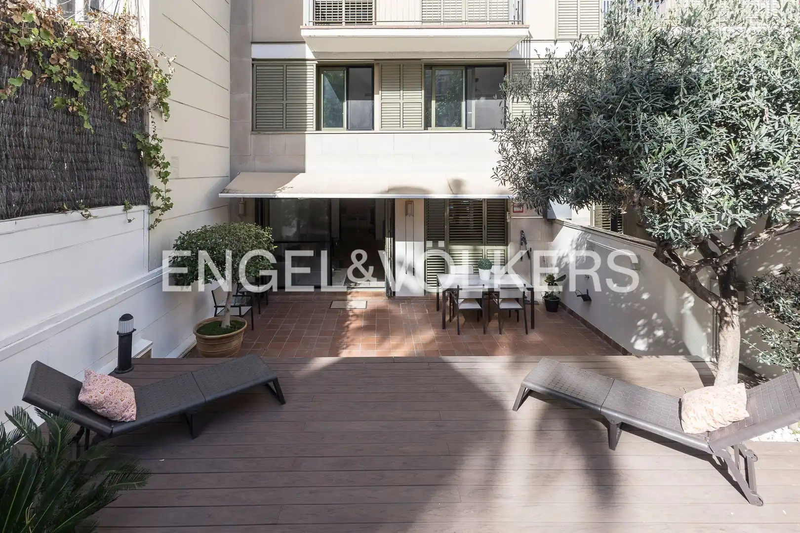 Terrace of Duplexes for rent in Barcelona  with Air Conditioner, Heating and Parquet flooring